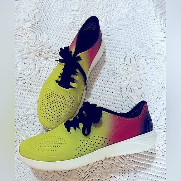 Crocs LiteRide Pacer Shoe Sneaker Mesh Color Dip  Red Yellow Mens 9 - Picture 1 of 9